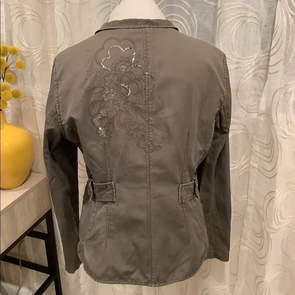 Ladies utility jacket 🧥 - Picture 3 of 10